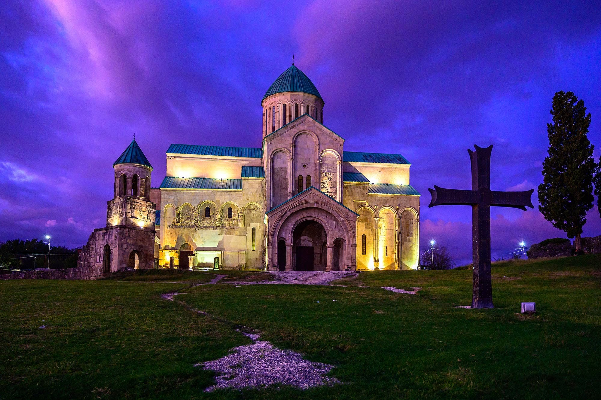 โบสถ์บากราติ (Bagrati Cathedral)